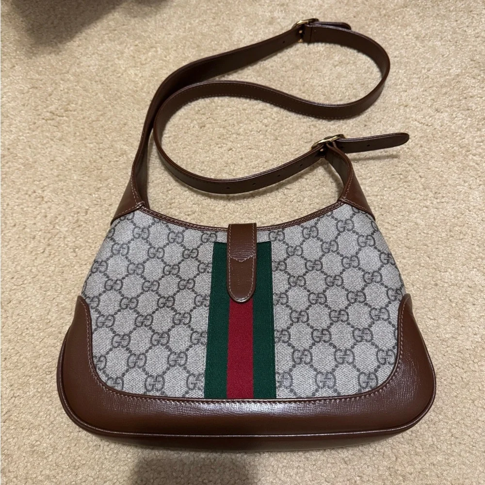 Gucci logo Jackie bag with extended strap option - Picture 2 of 8